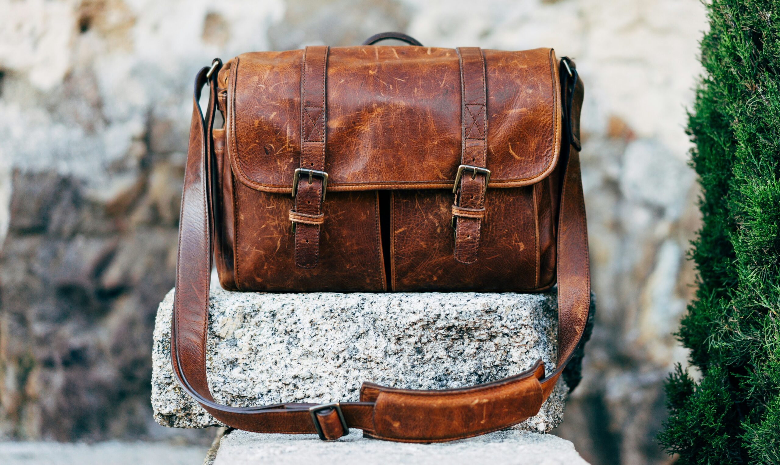 Alveras Leather Bags
